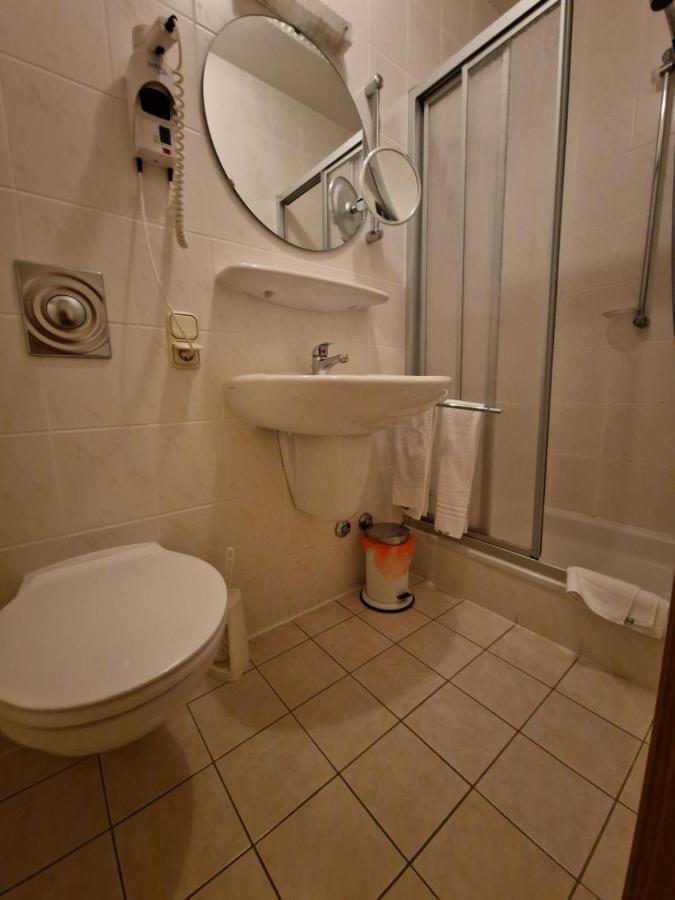 Hostel Zum Loewen تودموس المظهر الخارجي الصورة